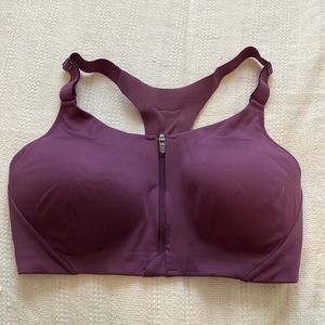 Wireless Sports Bra with Zipper Closure